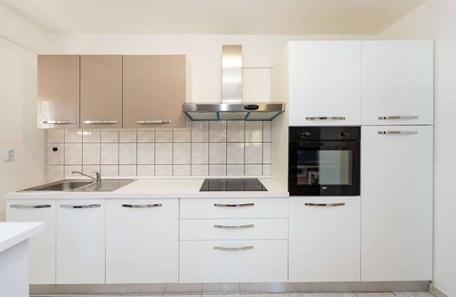 Rastevic House | Pet-friendly home near Lake Vrana