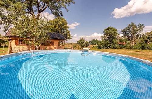 Seliste House | Pet friendly home in Licko Petrovo Selo with WiFi