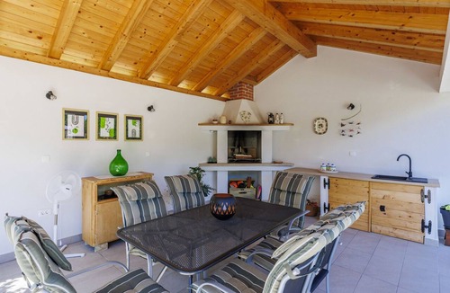 Paradiz House | Pišurinka by Interhome
