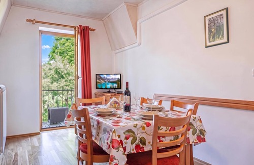 Prem Apartment | Pivka Apartment With 2 Balconies, Pivka, Slovenia