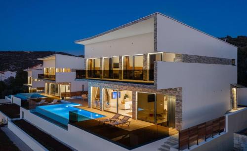 Razanj Villa | Platinum villa with heated pool, jacuzzi and sauna by the sea in Rogoznica