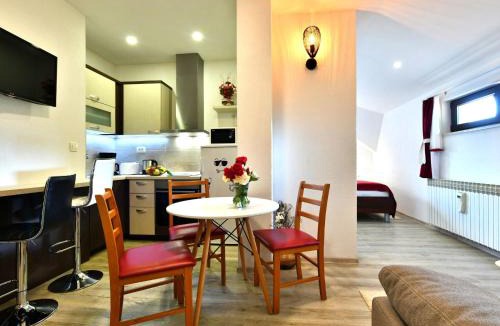Seliste Dreznicko Apartment | Plitvi ka Lake Garden Apartment