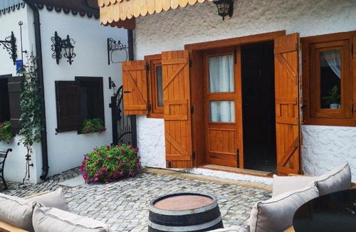 Knezevi Vinogradi Ski Chalet | PodRoom Irena