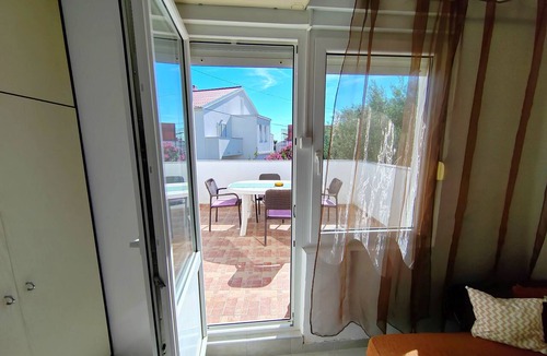 Zrce Apartment | Poncho Apartment Close to Center