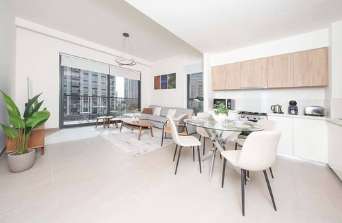 Dubai Apartment | Pool Access Modern Apartment in Park Ridge Dubai