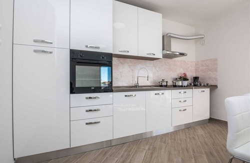 Pakostane Apartment | Pool apartment Bakija 2