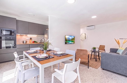 Jurandvor Apartment | Pool Apartment Sapore Di Mare 1, Baška, Croatia