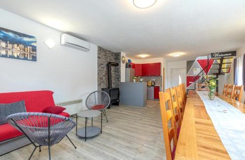 Kravarsko House | Pool & Sauna Countryside Retreat Klara - Happy Rentals