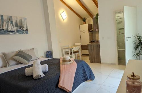 Valbandon Apartment | Poolside Studio
