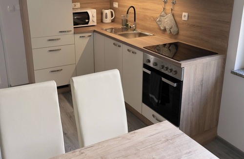 Gorje Apartment | Prečudovit apartma v neposredni bližini Soteske Vintgar in objemu zelenih gozdov