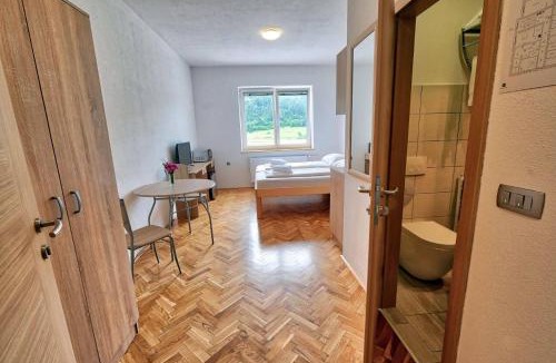 Velike Bloke House | Prenočišča Miklavčič