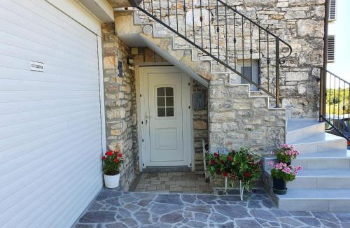 Valica Apartment | Private Accommodation Kanegra