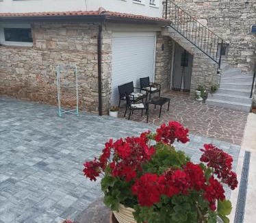 Valica Apartment | Private Accommodation Kanegra