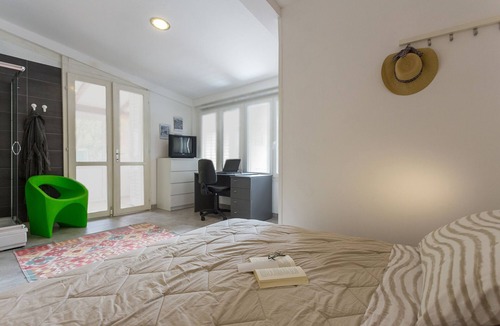 Pile Apartment | Private cottage, Captain's suite - 3 min walk to old town & beach