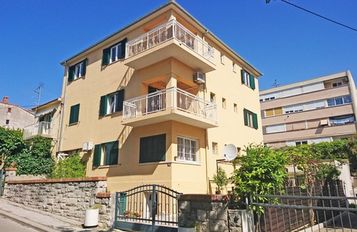 Bacvice Apartment | Private house apartment on two floors with huge comfort and access to garden
