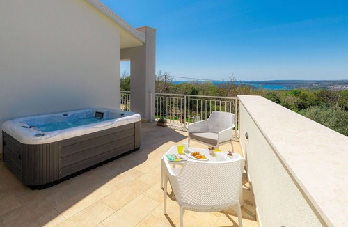 Stanisovi Villa | Private Villa with private pool, A/C, WIFI, hot tub, TV, terrace, pets allowed, panoramic view