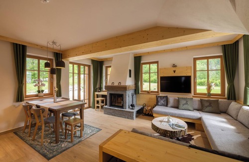 Ukanc House | PRIVILLAGE STARE - B&B, Villa and Chalet Resort