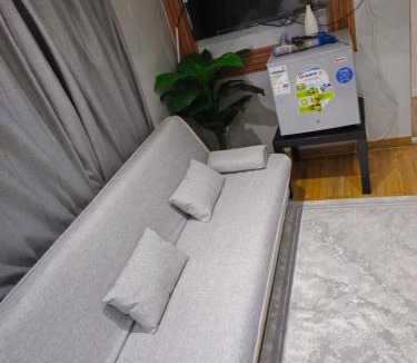 Hatta Other | Quiet Farm Caravan