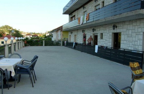 Trpanj Apartment | R14 - spacious room in hotel, 2 min to the beach