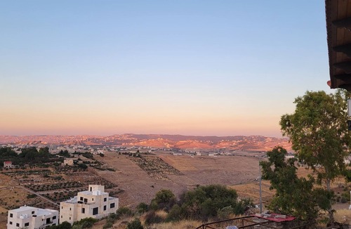Salt Apartment | Relax in this tranquil As-Salt retreat with amazing mountain views and full AC