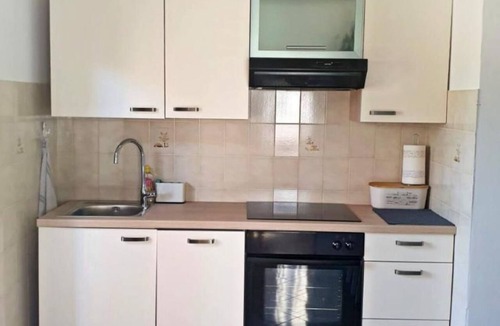 Zambratija Apartment | Renovierte Wohnung in Zambratija mit Großem Garten by Interhome
