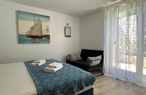 Rukavac Apartment | Retro room-Otok Vis