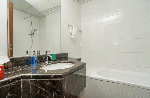 Downtown Dubai Apartment | RH- Burj Al Nujoom, Downtown, sunny studio near Dubai Mall