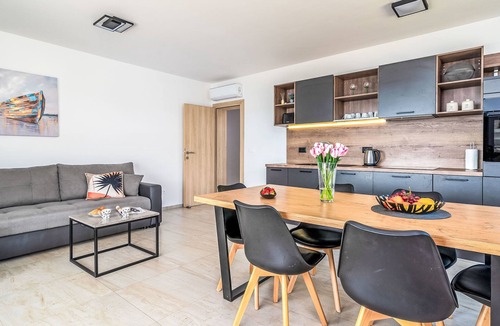 Okrug Gornji House | Ria with heated pool by Interhome