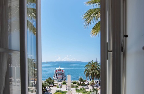 Old Town House | Riva Luxury Suites