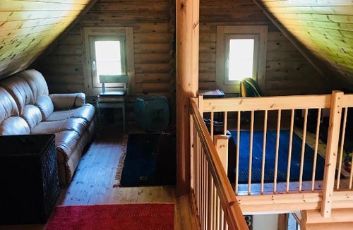 Zuzemberk Cabin | Romantic Cottage House