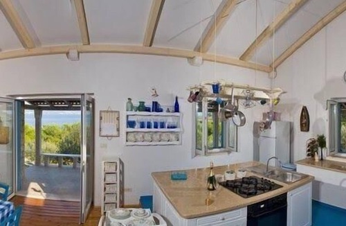 Postira House | Romantic traditional stone house in first row to the beach - Robinson Tourism at its best