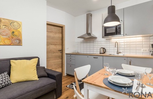 Ika Apartment | Rona apartment Rika 1