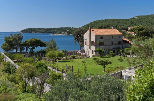 Zaton Apartment | Room 3 Sea view Beach&Sea front Castle parking
