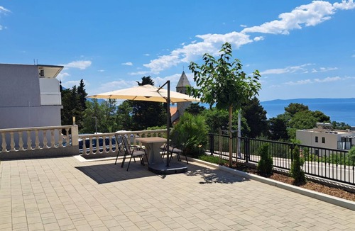 Brela Bed & Breakfast | Room in Brela with Air condition, WIFI, Washing machine (4947-6)