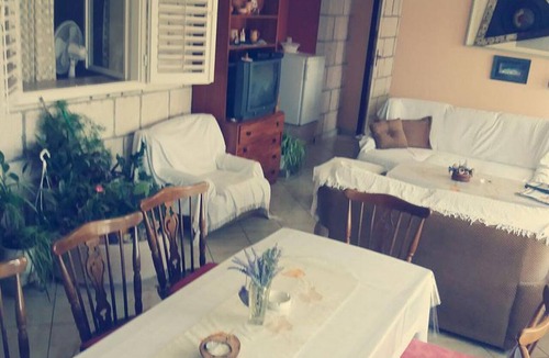Lumbarda Bed & Breakfast | Room-stone House Gregov - Bedroom 1
