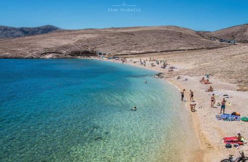 Metajna House | Rooms Lanterna