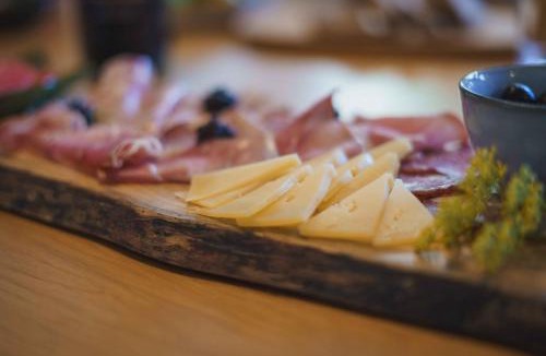 Dobravlje Bed & Breakfast | Rooms&Vinery Bregovi - Sobe in vinska klet Bregovi