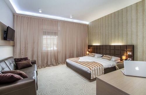 Velika Gorica Hotel | Royal Airport