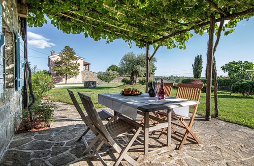 Fijeroga Villa | Rustic Villa Lavanda - Pool & Garden, Šmarje, Slovenia