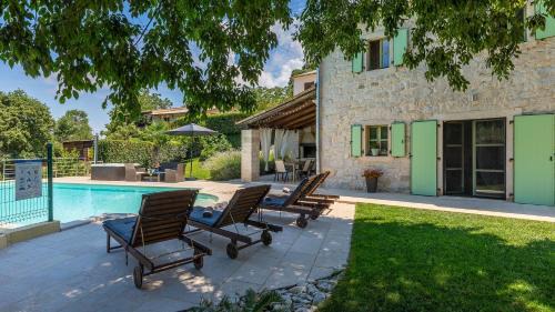 Rakotule Villa | Rustic villa Zvonar with pool in Motovun