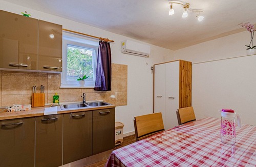 Cove Tri Zala (Zrnovo) Apartment | S 2 - modern studio, just 50m from the beach
