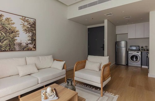Sharjah Apartment | Sahab - Rustic One BR Apt