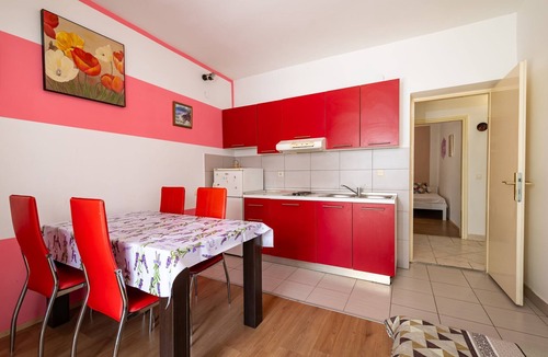 Zrce Apartment | Say close to Center and Beach 6 Kl