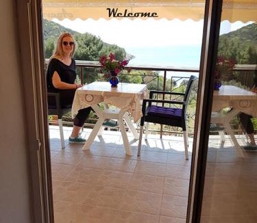 Miholascica Apartment | Sea View Apartments Agava I Near Pebble Beach & Private Parking