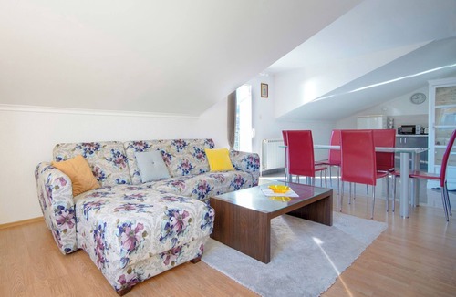 Sarsoni Apartment | Sea View by Interhome