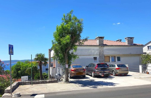 Crikvenica Apartment | Sea view+parking, 100m to beach