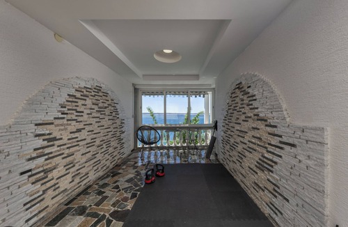 Starigrad House | Seafront Escape - 4BR Beachfront Villa for 8, Tribanj, Croatia