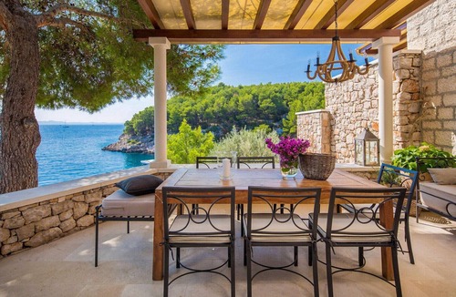 Cove Osibova (Milna) Villa | Seafront Villa Marella