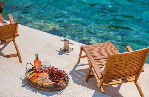 Cove Osibova (Milna) Villa | Seafront Villa Marella