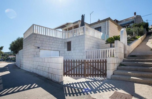 Selca House | Seaside holiday house Puntinak, Brač (K-22381)